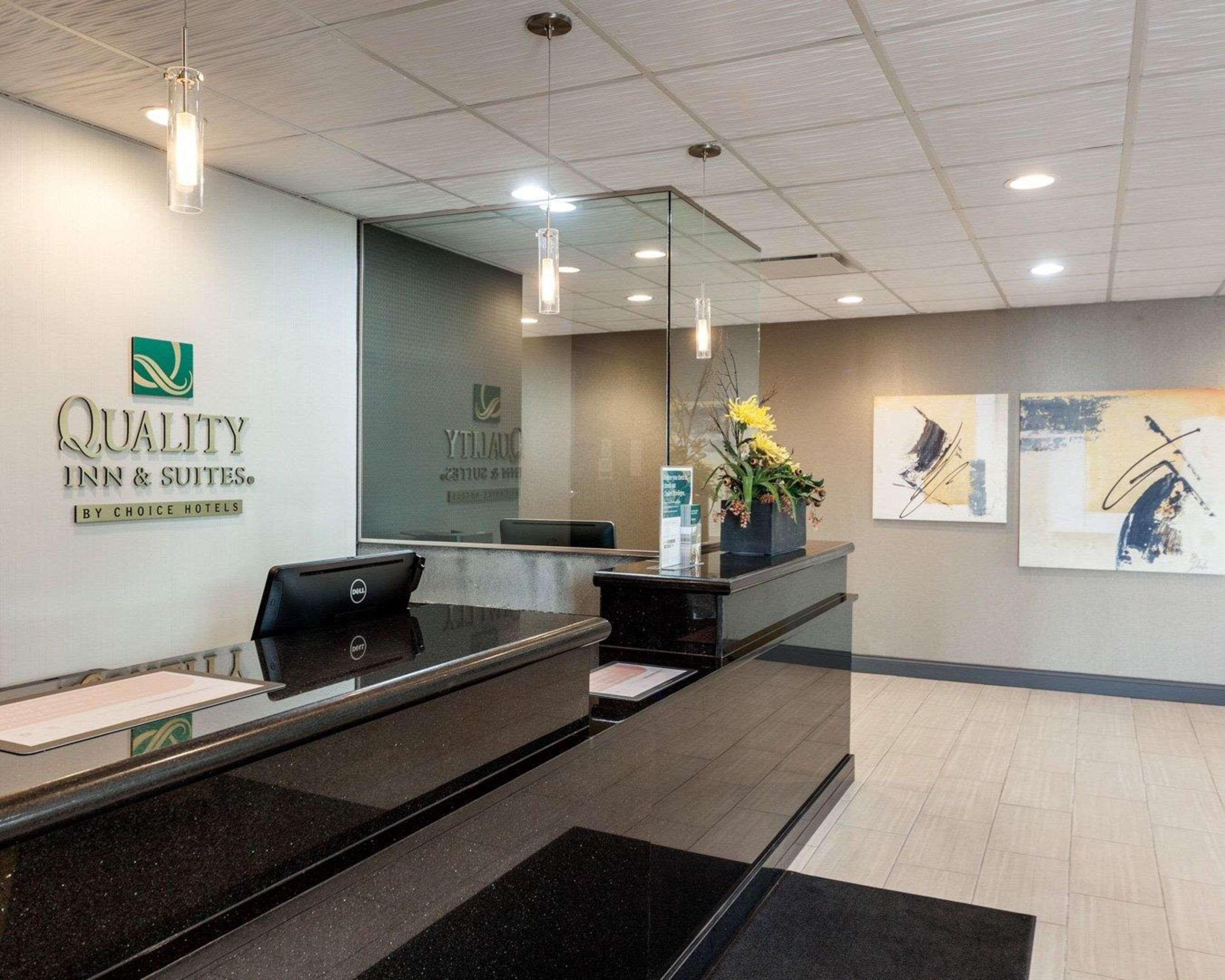 Quality Inn Montpelier Exteriör bild