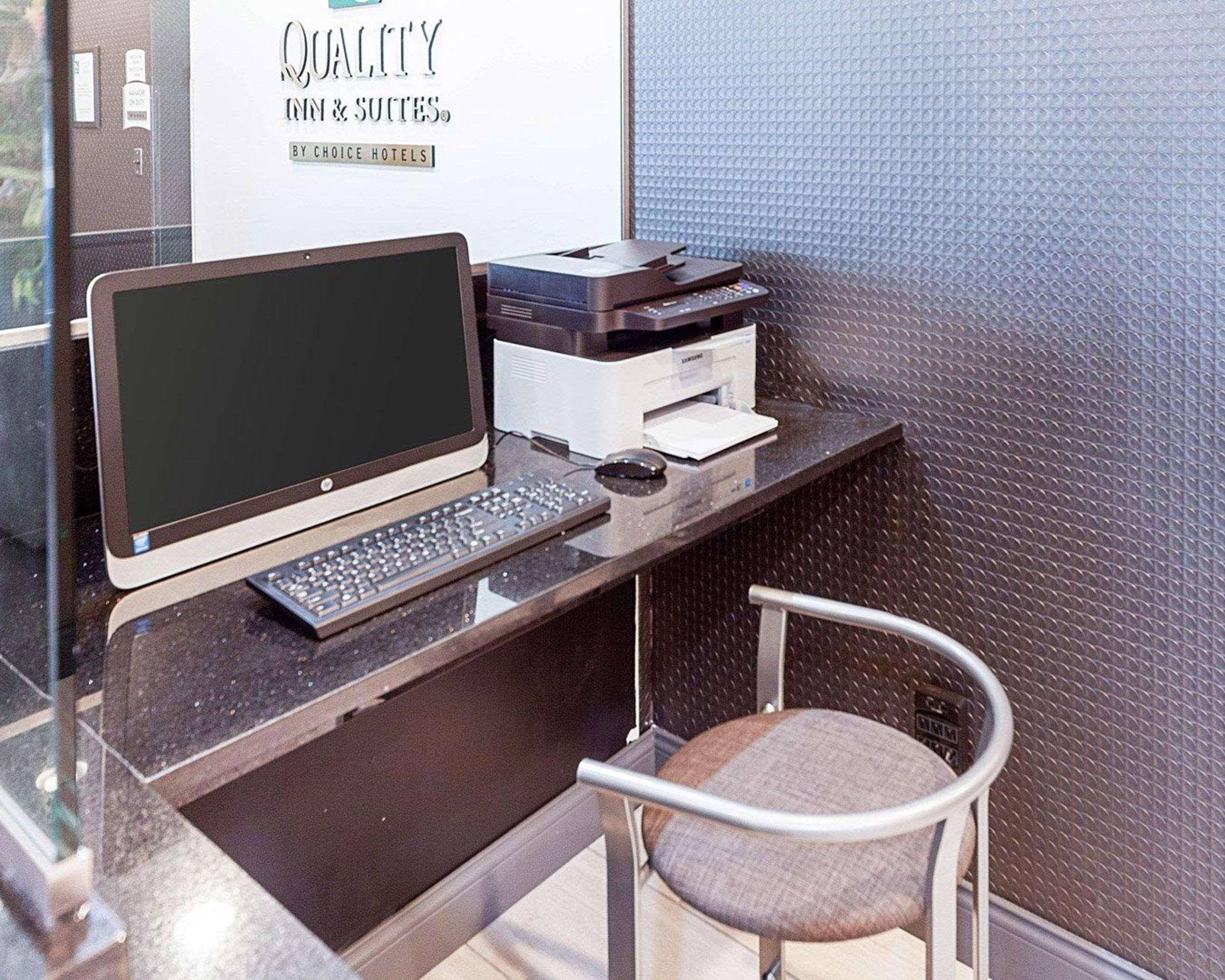 Quality Inn Montpelier Exteriör bild